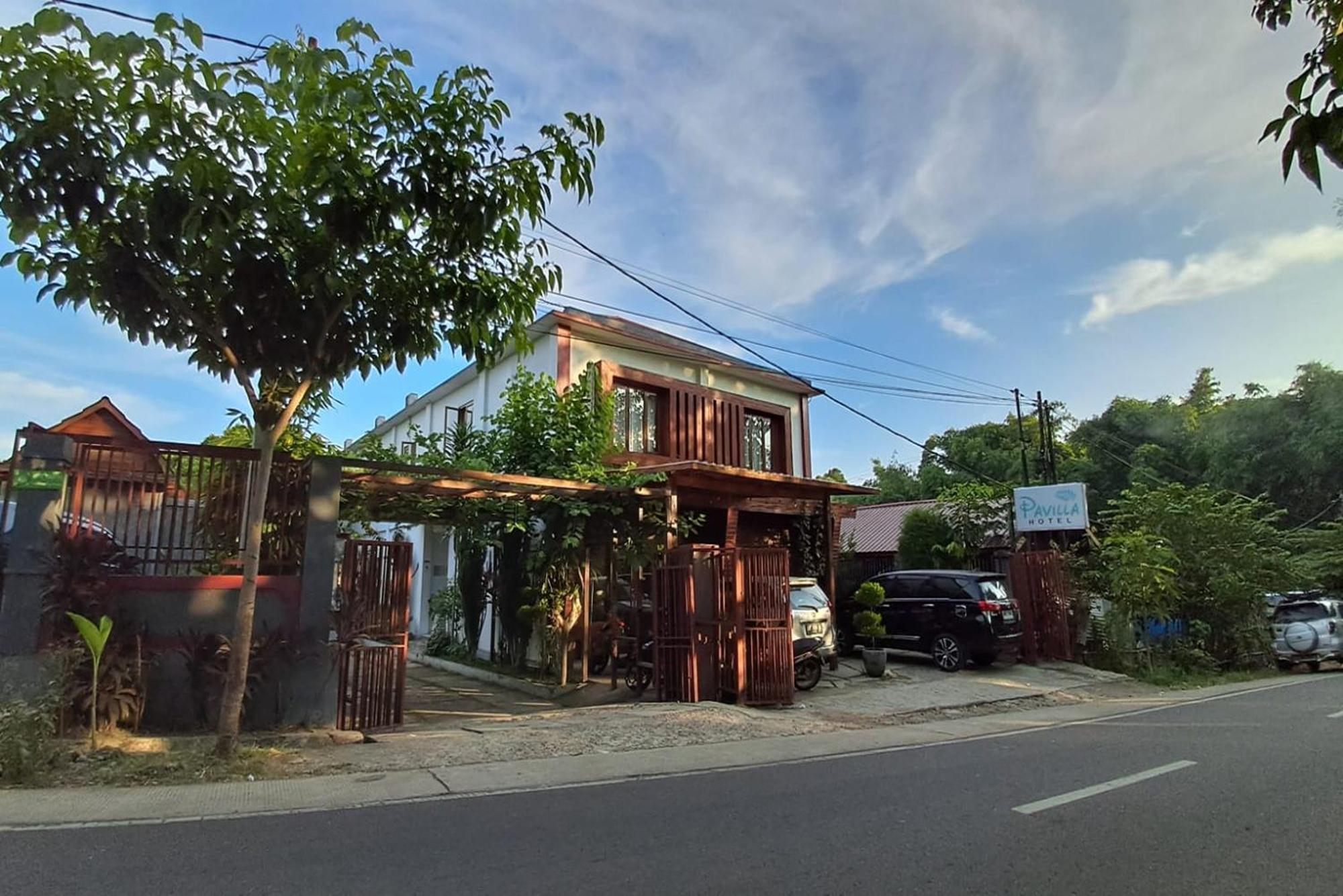 Pavilla Labuan Bajo Exteriör bild